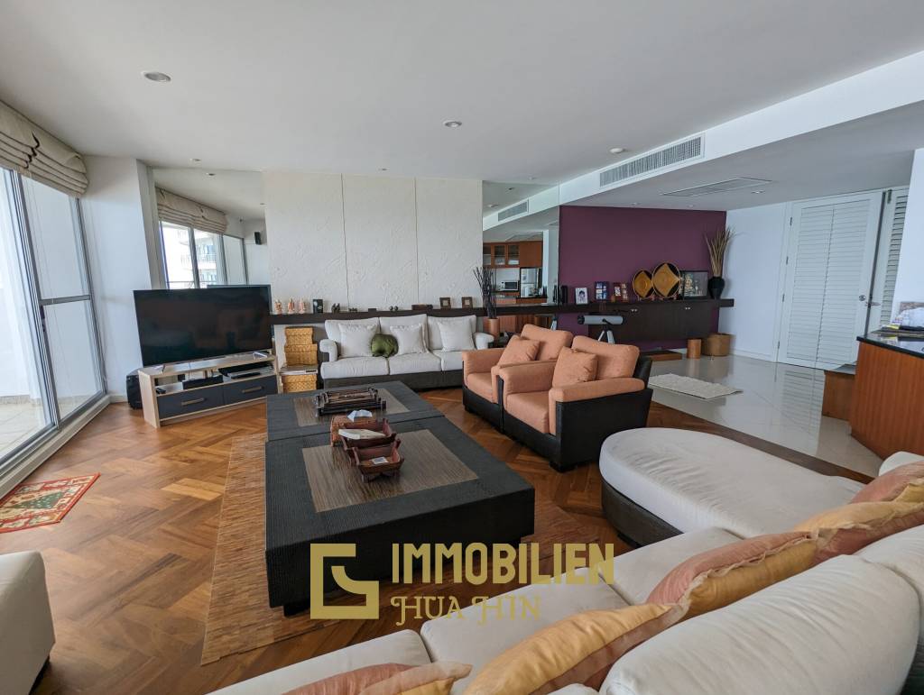 Luxury Beachfront 3 Bedroom Condo in Hua Hin