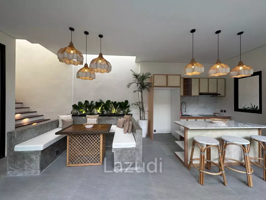 CONTEMPORARY VILLA IN VIBRANT CANGGU: A FUSION OF STYLE AND CONVENIENCE
