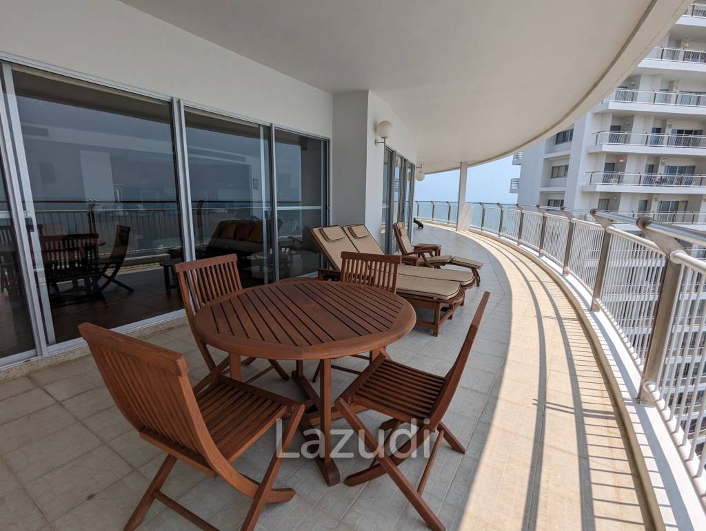Luxury Beachfront 3 Bedroom Condo in Hua Hin