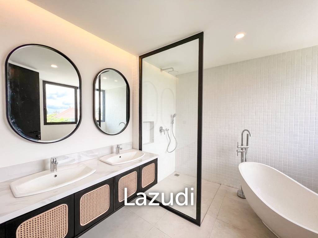 ELEGANT FREEHOLD VILLA IN PERERENAN ON 5 ARE LAND