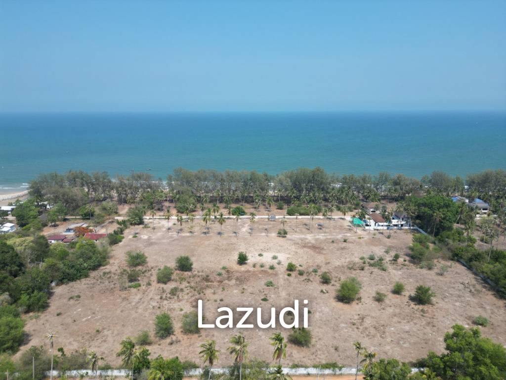 22 Rai land with Stunning 2 Pool Villas  at Sang-Arun Beach, Thap sakae