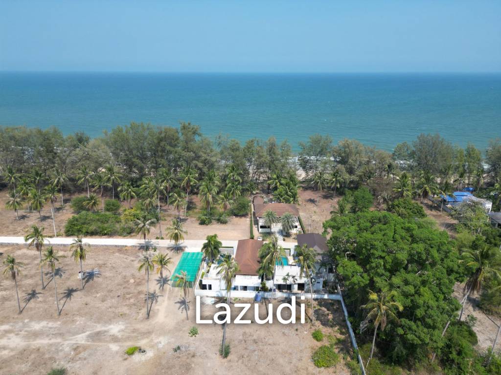 22 Rai land with Stunning 2 Pool Villas  at Sang-Arun Beach, Thap sakae