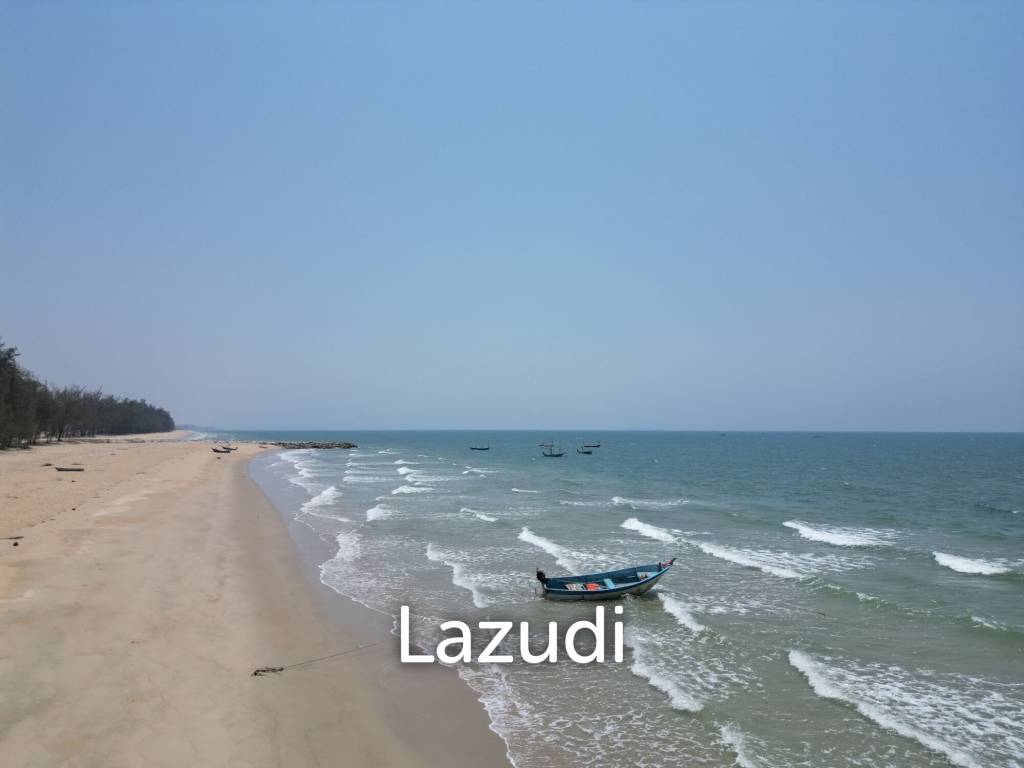 22 Rai land with Stunning 2 Pool Villas  at Sang-Arun Beach, Thap sakae