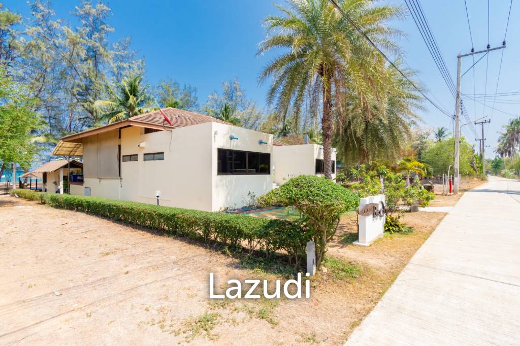 22 Rai land with Stunning 2 Pool Villas  at Sang-Arun Beach, Thap sakae