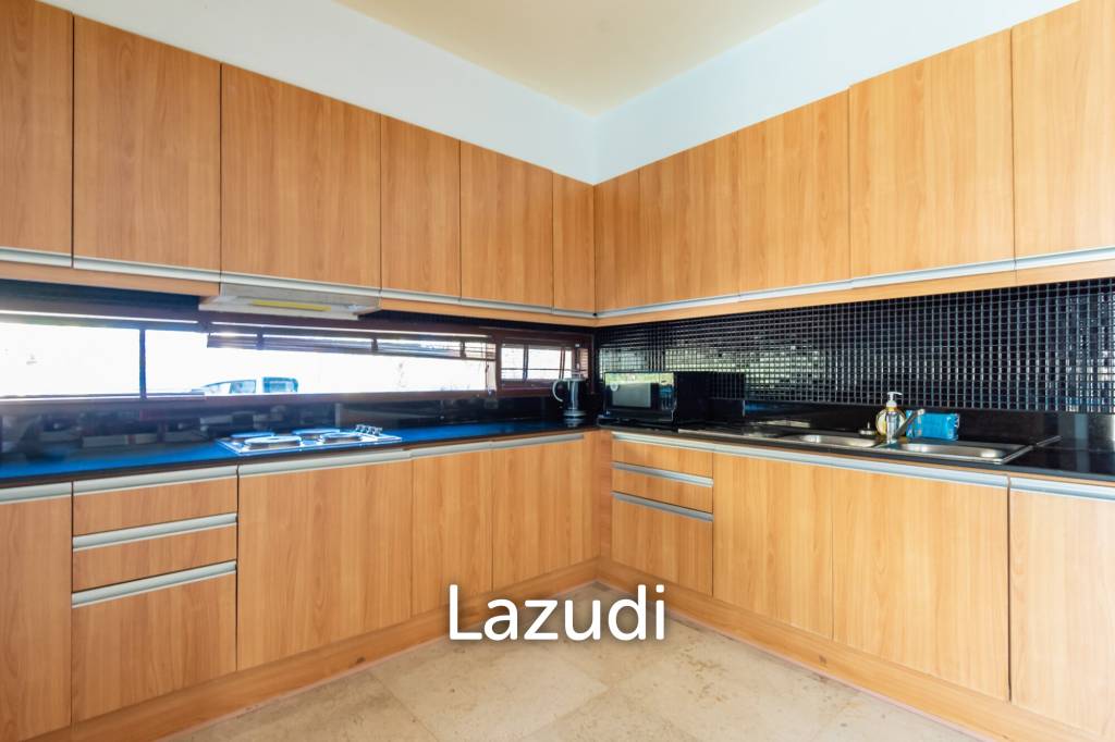 22 Rai land with Stunning 2 Pool Villas  at Sang-Arun Beach, Thap sakae