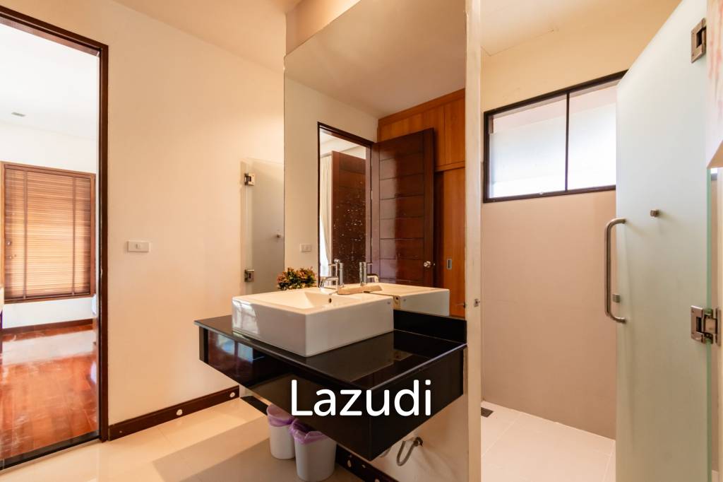 22 Rai land with Stunning 2 Pool Villas  at Sang-Arun Beach, Thap sakae