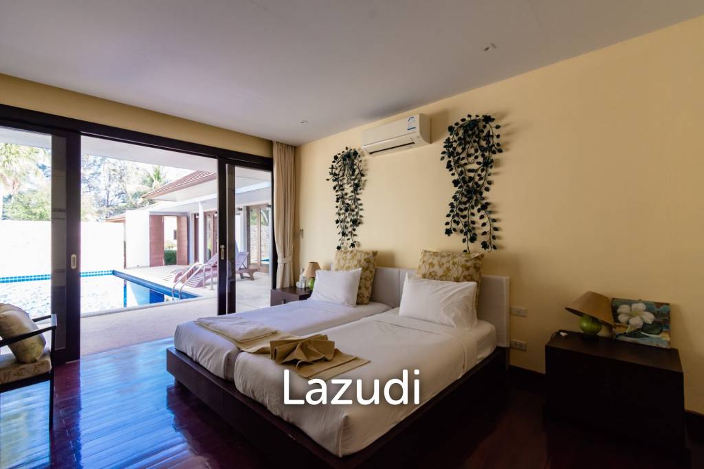 22 Rai land with Stunning 2 Pool Villas  at Sang-Arun Beach, Thap sakae