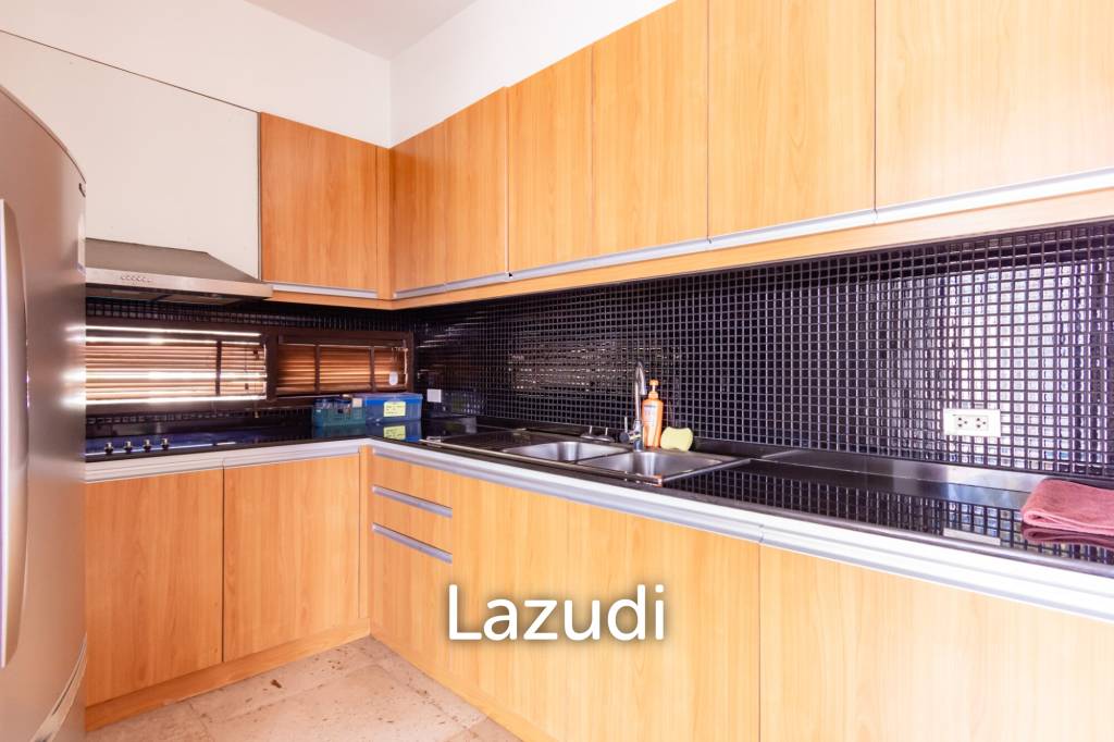 22 Rai land with Stunning 2 Pool Villas  at Sang-Arun Beach, Thap sakae