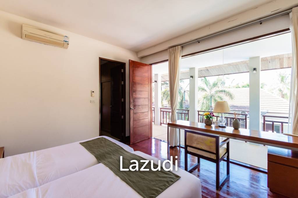 22 Rai land with Stunning 2 Pool Villas  at Sang-Arun Beach, Thap sakae