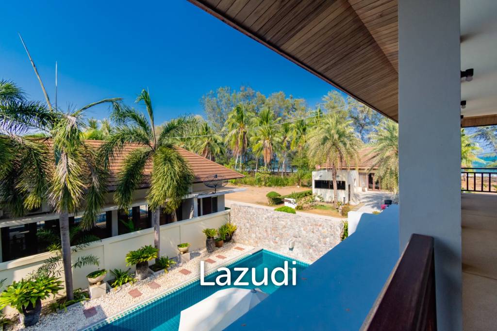 22 Rai land with Stunning 2 Pool Villas  at Sang-Arun Beach, Thap sakae