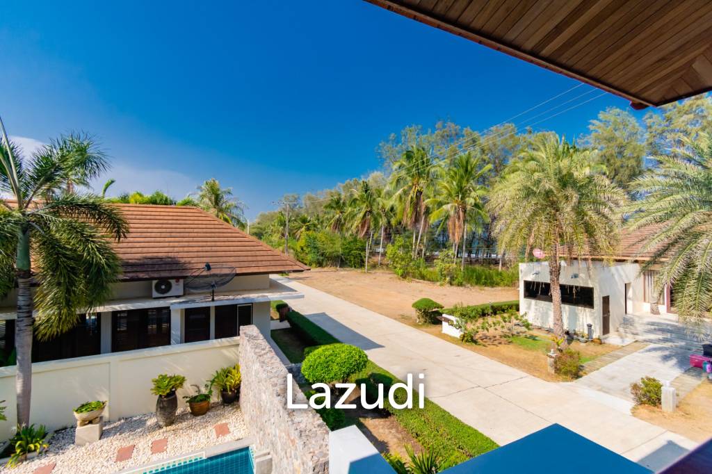 22 Rai land with Stunning 2 Pool Villas  at Sang-Arun Beach, Thap sakae