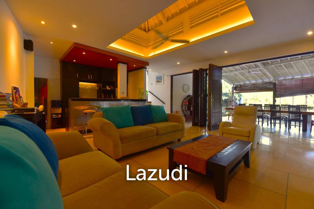 EXPANSIVE LUXURY LIVING: A HAVEN WITH JUNGLE AND RIVER VISTAS