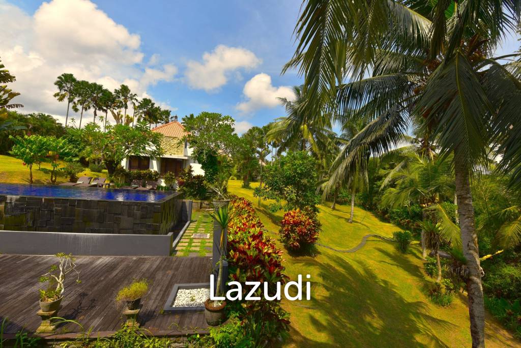 EXPANSIVE LUXURY LIVING: A HAVEN WITH JUNGLE AND RIVER VISTAS