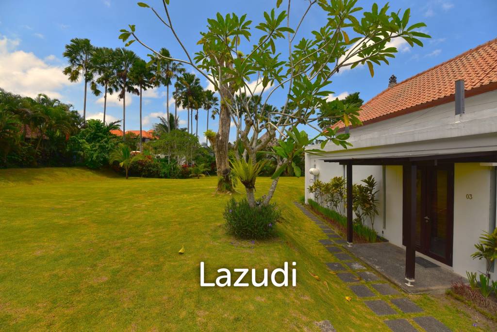 EXPANSIVE LUXURY LIVING: A HAVEN WITH JUNGLE AND RIVER VISTAS