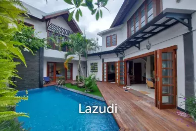 MODERN TROPICAL VILLA IN SEMINYAK: A BLEND OF COMFORT AND CONVENIENCE