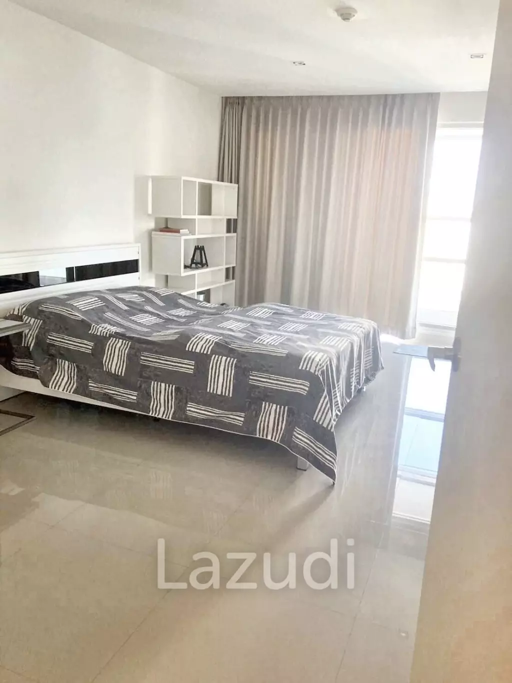 1 Bedroom 1 Bathroom 72 SQ.M Sukhumvit Suites