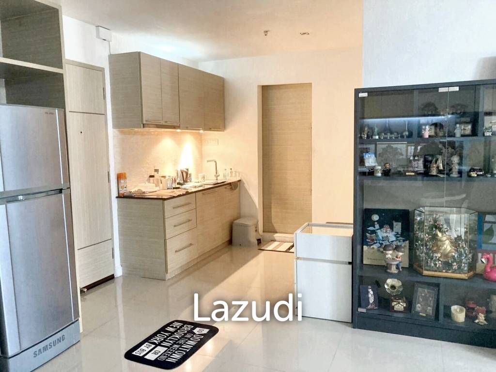 1 Bedroom 1 Bathroom 72 SQ.M Sukhumvit Suites