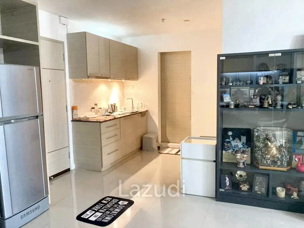 1 Bedroom 1 Bathroom 72 SQ.M Sukhumvit Suites