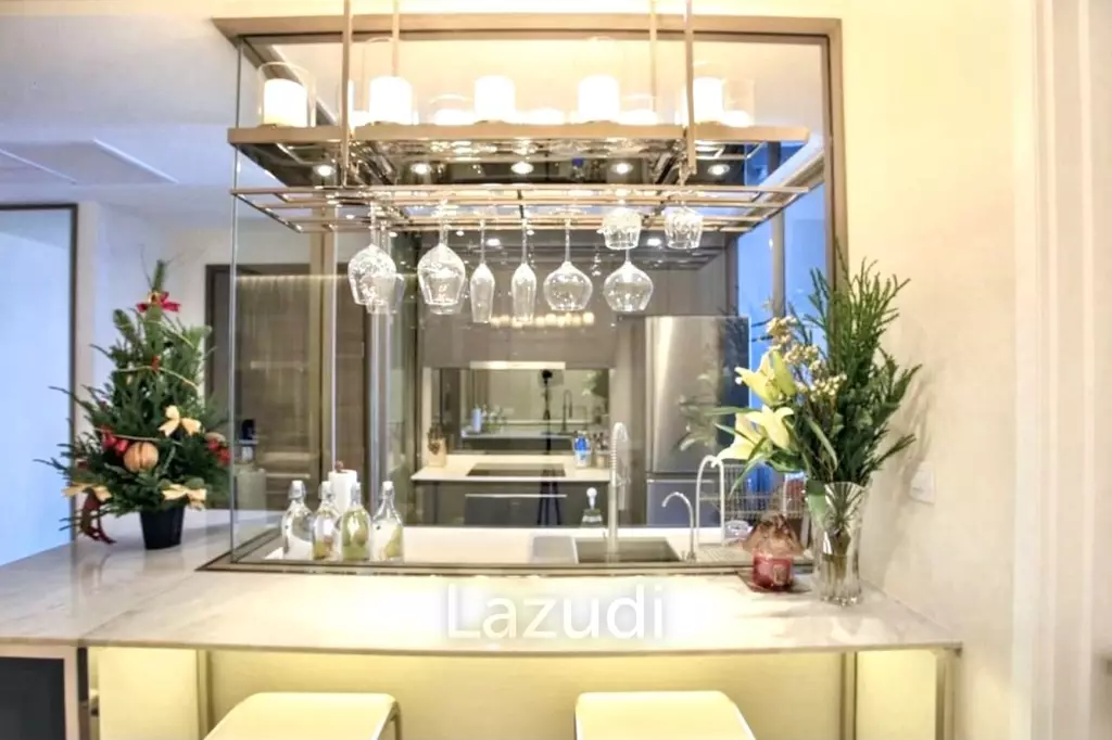 2 Bed 2 Bath 82 SQ.M The Room Sukhumvit 69