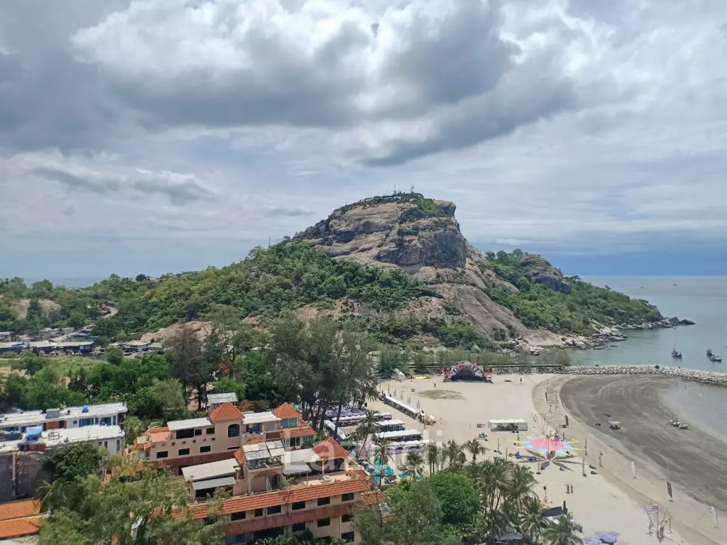 Hua Hin Blue Wave : Sea View Studio Condo For Sale