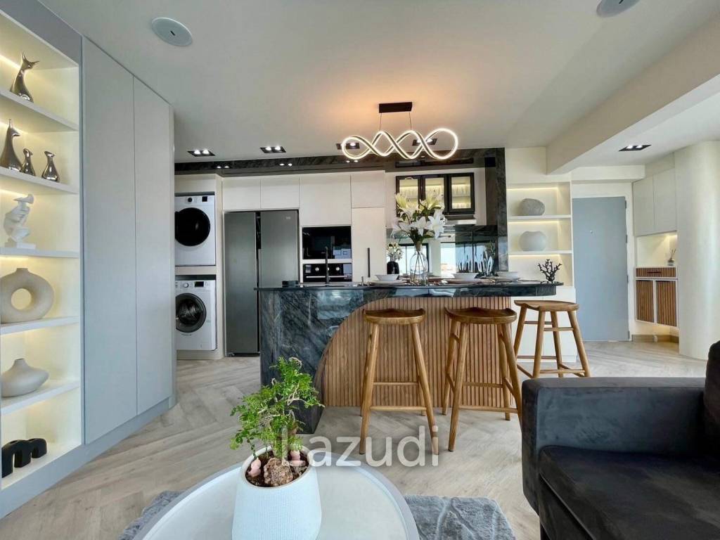 Modern 2-Bed Condo with City Views in Nimman