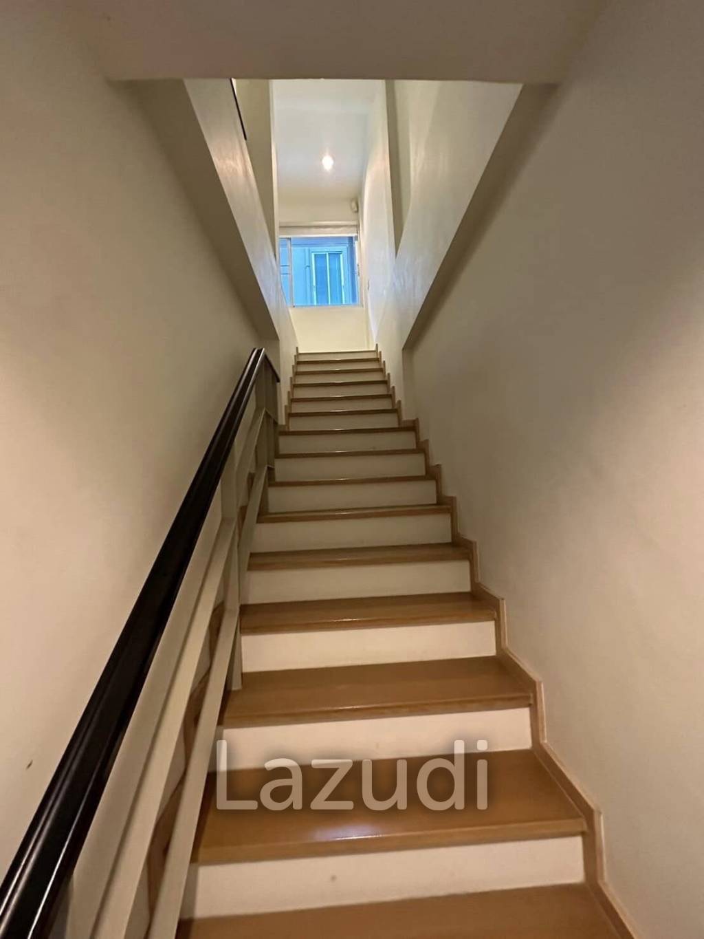 3 Bed 3 Bath 186 SQ.M Noble Cube Pattanakarn