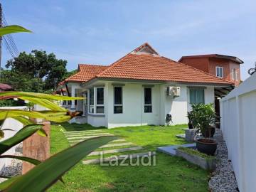 Spacious 3-Bedroom House in Pa Klok, Conveniently Located Near the Robinson Thalang