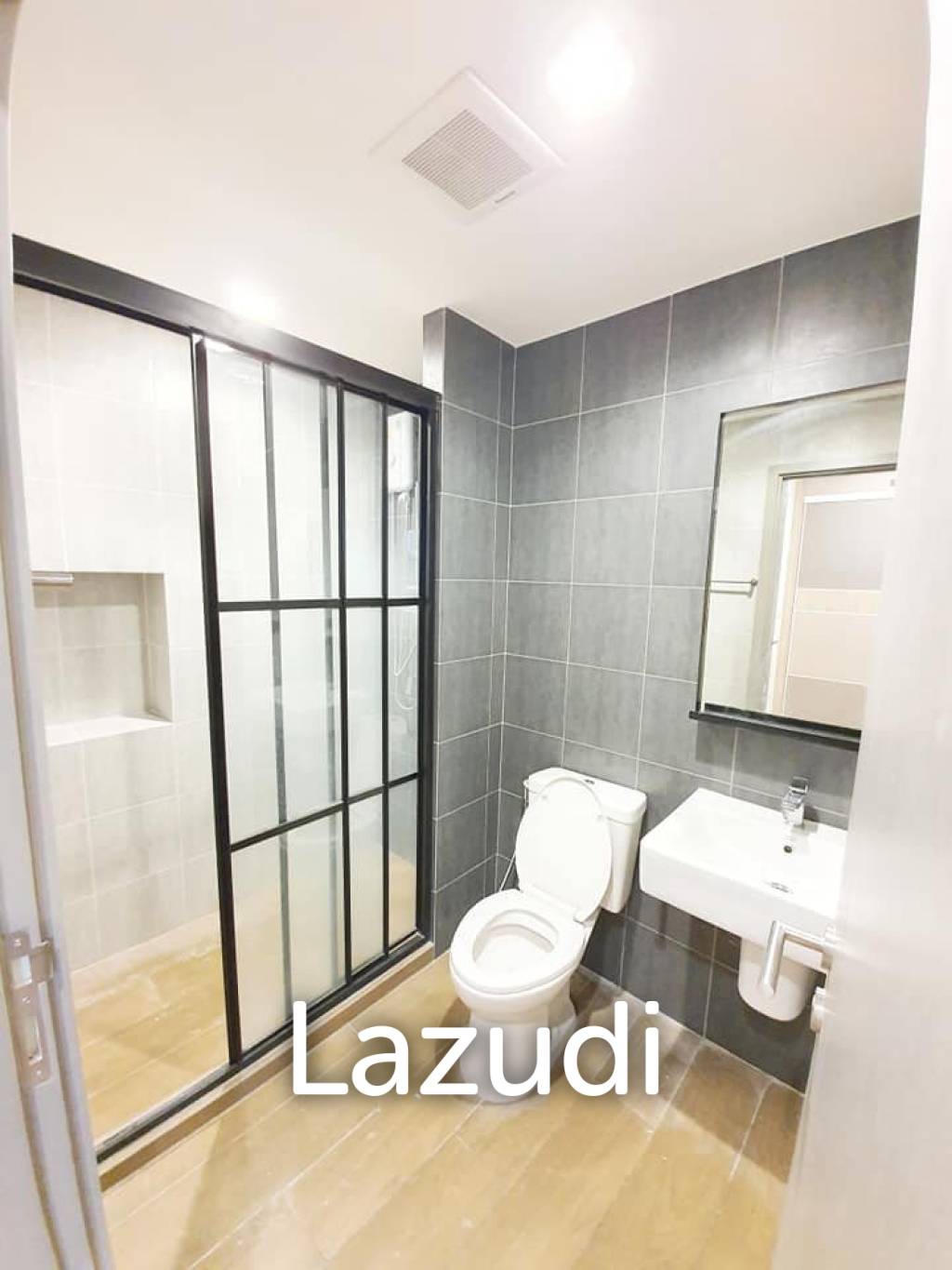 1 Bed 1 Bath 33 SQ.M The BASE Garden Rama 9