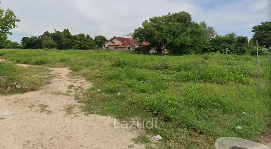 5 Rai 242 SQ.W. (8,968 SQM) Land in Naklua