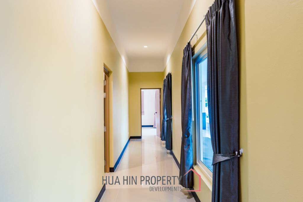 4 Beds 7 Baths 749 SQ.M Prime Villa Hua Hin