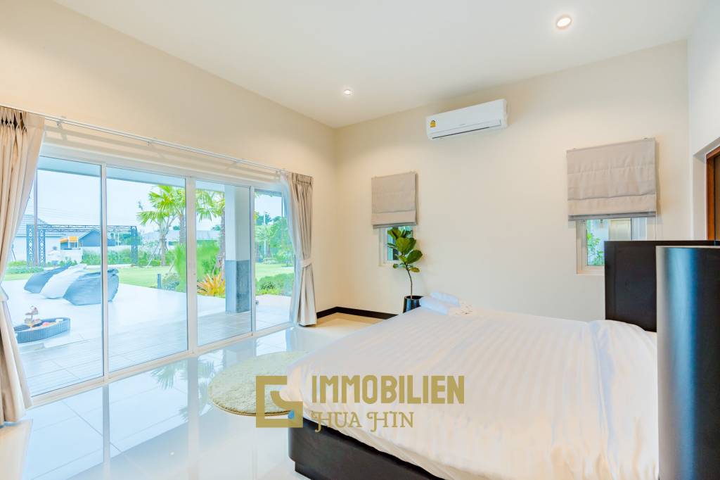 4 Beds 7 Baths 749 SQ.M Prime Villa Hua Hin