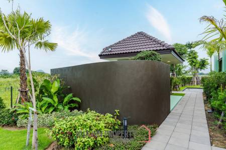 4 Beds 7 Baths 749 SQ.M Prime Villa Hua Hin