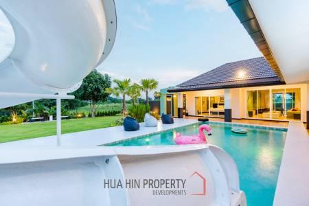 4 Beds 7 Baths 749 SQ.M Prime Villa Hua Hin