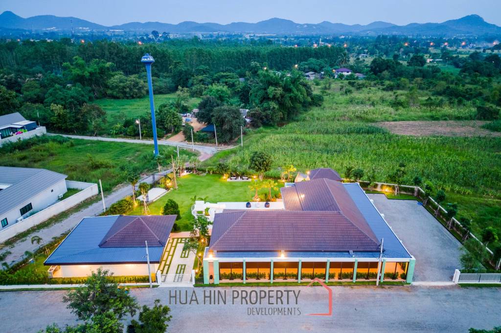 4 Beds 7 Baths 749 SQ.M Prime Villa Hua Hin