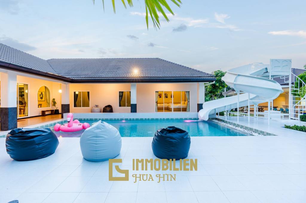 4 Beds 7 Baths 749 SQ.M Prime Villa Hua Hin