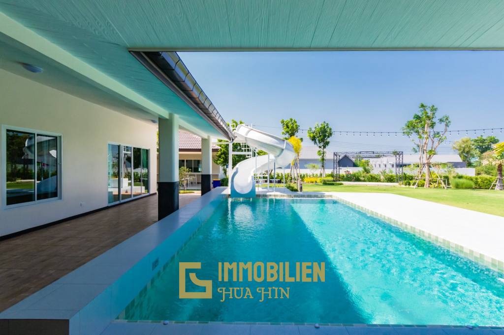 1,828 qm 4 Bett 7 Bad Villa Für Verkauf