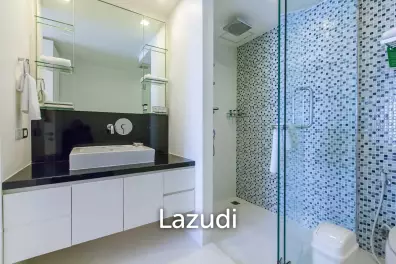 Studio Deluxe 34 SQ.M Oakwood Residence Sukhumvit 24