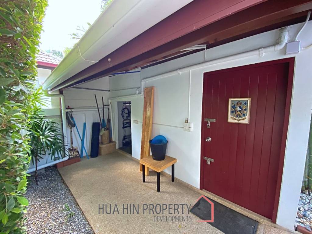 3 Bed 2 Bath Pool Villa For Sale in Hinlekfai