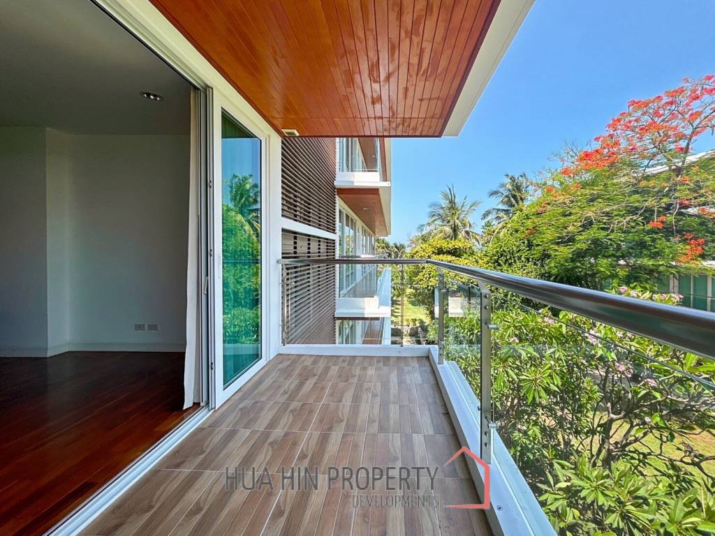 Baan Dao Tem Fah : Beachfront 2 Bedroom Condo