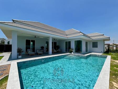 Thap Tai: Brandneue Pool Villa mit 3 Schlafzimmern