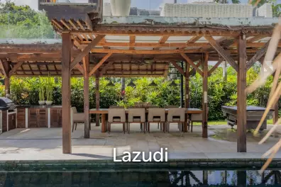 EXPANSIVE LUXURY VILLA : A HAVEN OF MODERN COMFORT