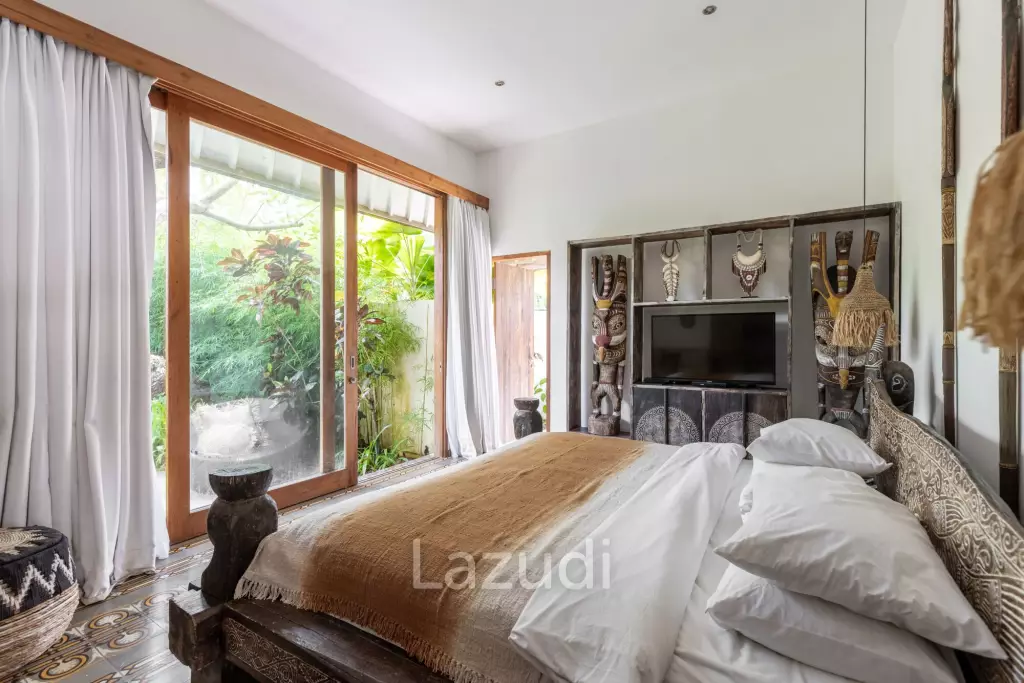 EXPANSIVE LUXURY VILLA : A HAVEN OF MODERN COMFORT