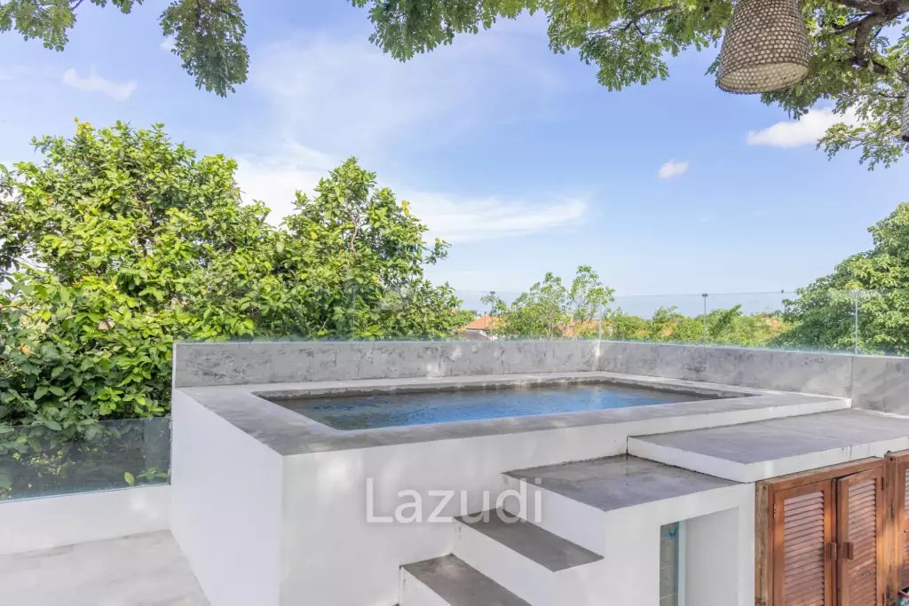 EXPANSIVE LUXURY VILLA : A HAVEN OF MODERN COMFORT