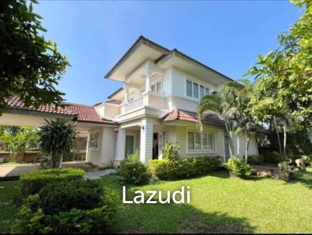 4 bed 3 bath house with 200 m2 living area for rent