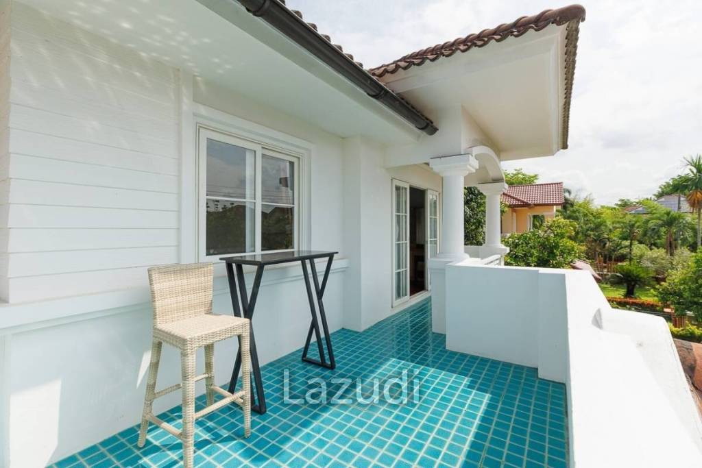 4 bed 3 bath house with 200 m2 living area for rent