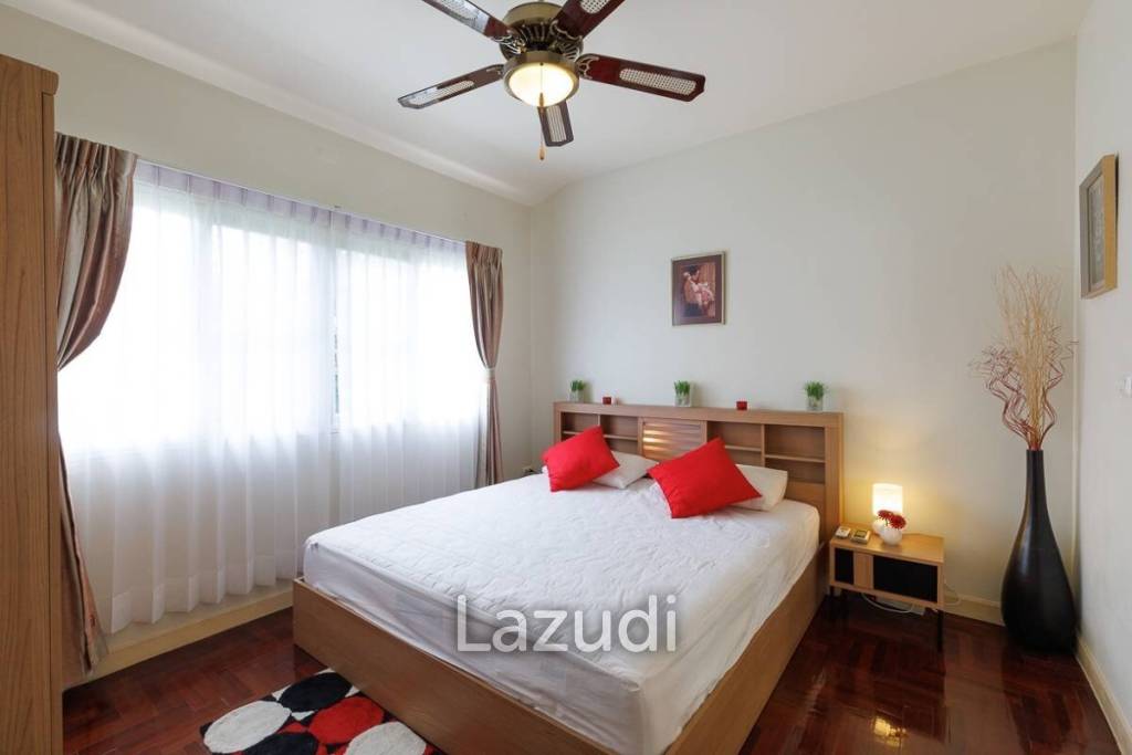 4 bed 3 bath house with 200 m2 living area for rent
