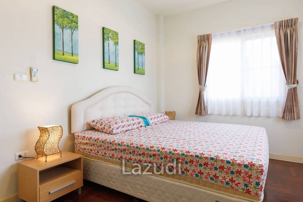 4 bed 3 bath house with 200 m2 living area for rent