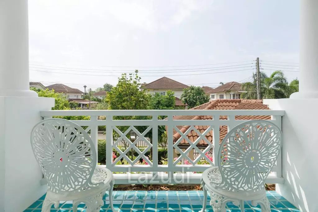 4 bed 3 bath house with 200 m2 living area for rent