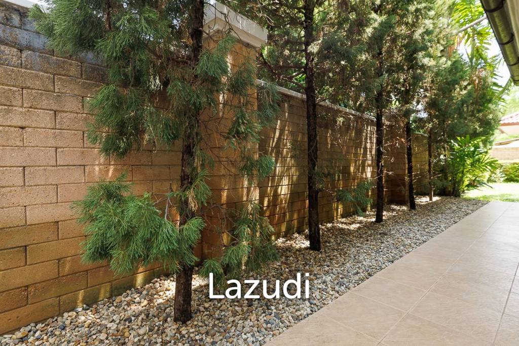 4 bed 3 bath house with 200 m2 living area for rent