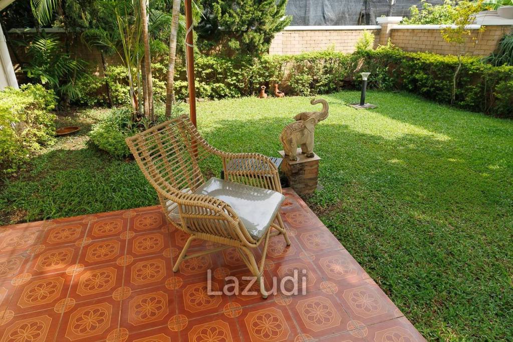 4 bed 3 bath house with 200 m2 living area for rent